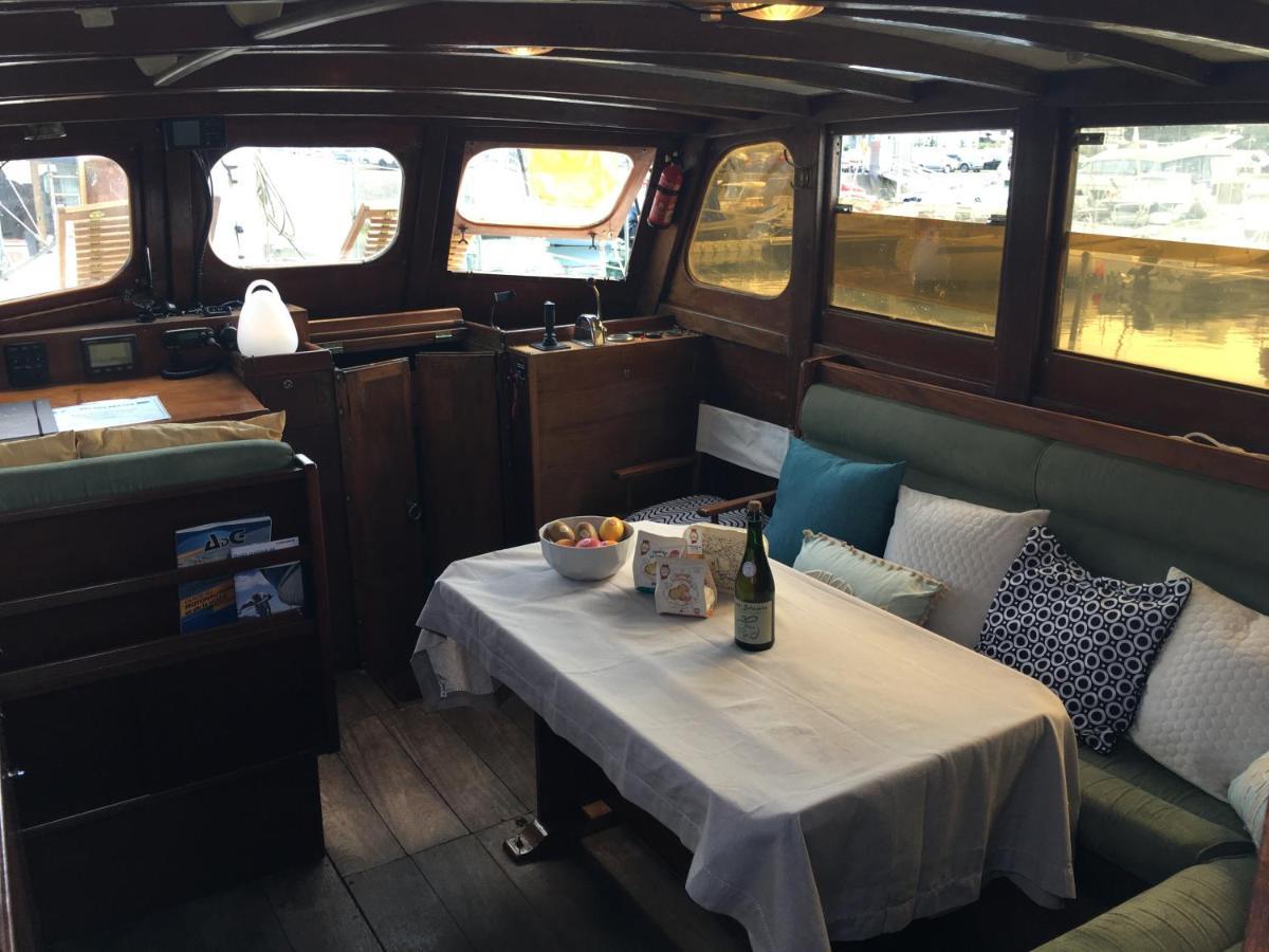 Port Deauville Yacht vintage Buitenkant foto