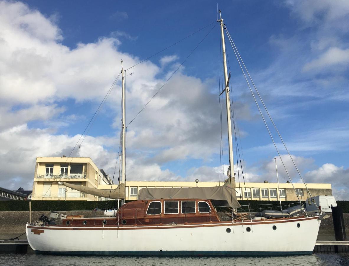 Port Deauville Yacht vintage Buitenkant foto
